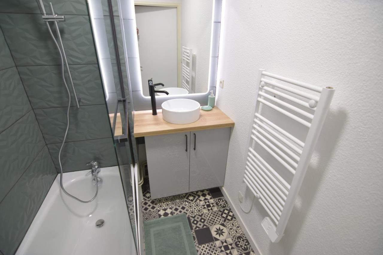Le Boheme T2-Wifi-Calme-Parking Apartment Лурд Екстериор снимка